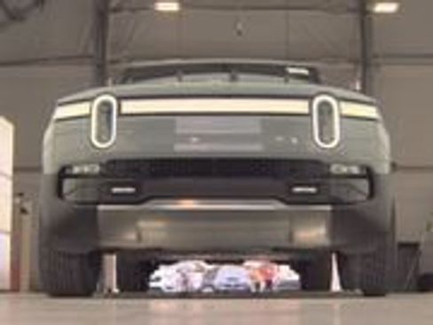 Used 2022 Rivian R1T Adventure image 8