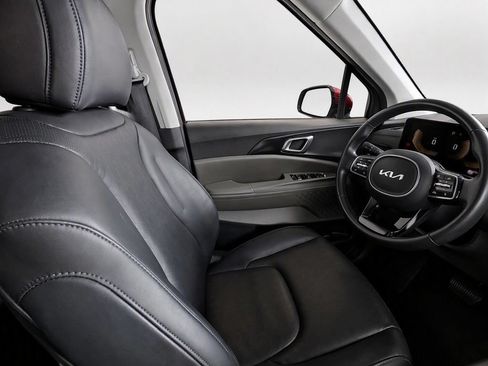 Certified 2025 Kia Carnival FWD image 28