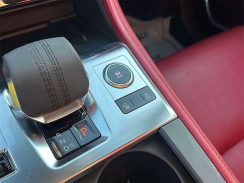 Used 2021 Jaguar F-PACE R-Dynamic S image 35