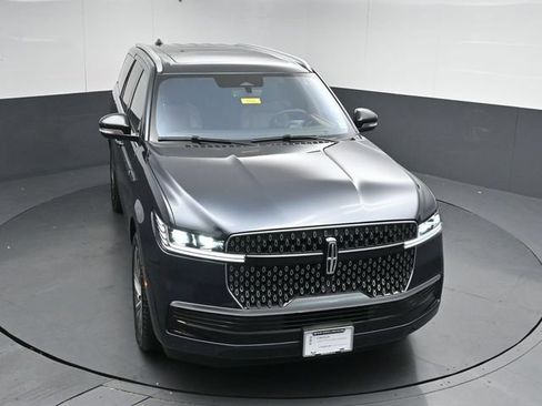 Certified 2025 Lincoln Navigator Reserve AWD/4WD image 47