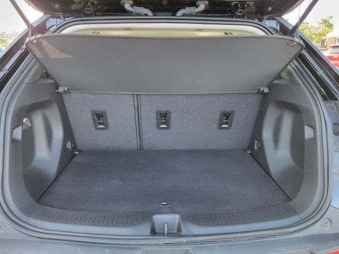 Used 2023 Chevrolet Bolt EUV LT FWD image 29