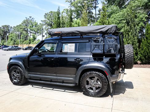 Used 2023 Land Rover Defender 110 S AWD/4WD image 7