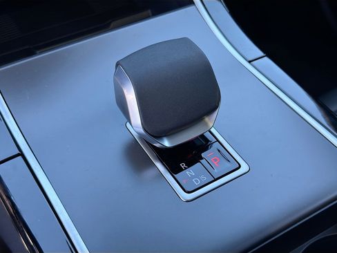 New 2026 Land Rover Range Rover Velar S image 28