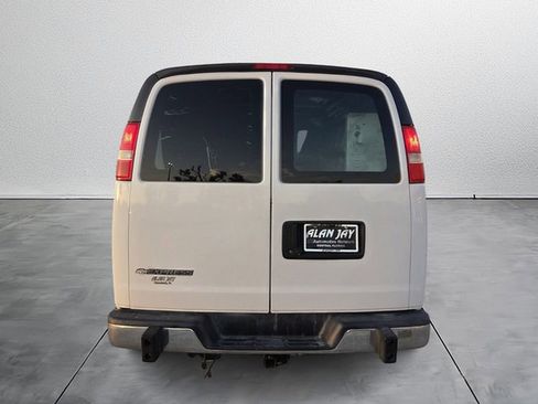 Used 2019 Chevrolet Express 2500 w/ Driver Convenience Package image 3