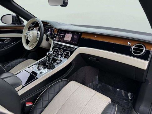 Used 2022 Bentley Continental GT AWD/4WD image 57