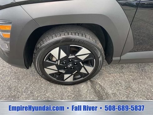 Used 2024 Hyundai Kona SEL AWD/4WD image 10