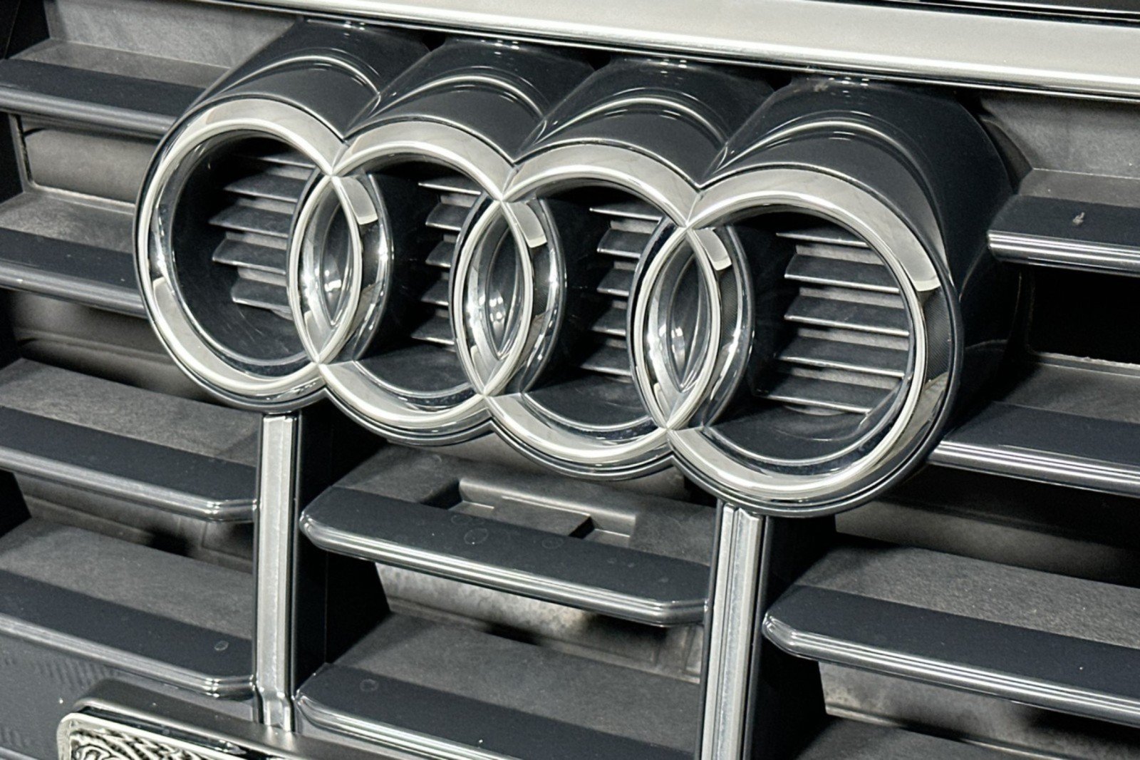 Used 2023 Audi Q5 2.0T Premium w/ Convenience Package AWD/4WD image 15