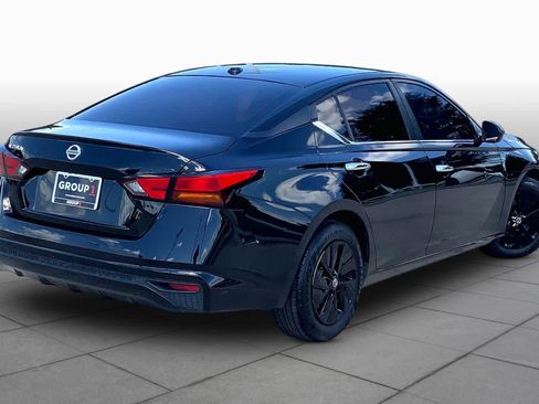 Used 2020 Nissan Altima 2.5 S FWD image 12