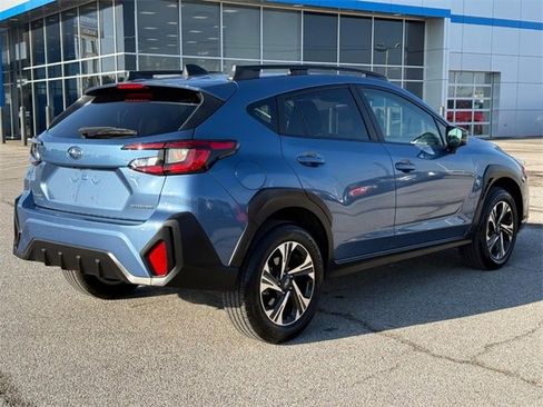 Used 2024 Subaru Crosstrek 2.0i Premium image 5