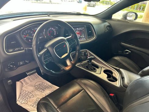 Used 2019 Dodge Challenger SXT w/ Plus Package RWD image 7