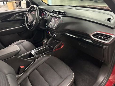Used 2023 Chevrolet TrailBlazer RS FWD image 10