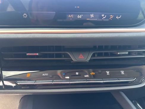 Used 2025 Buick Envision Sport Touring AWD/4WD image 29