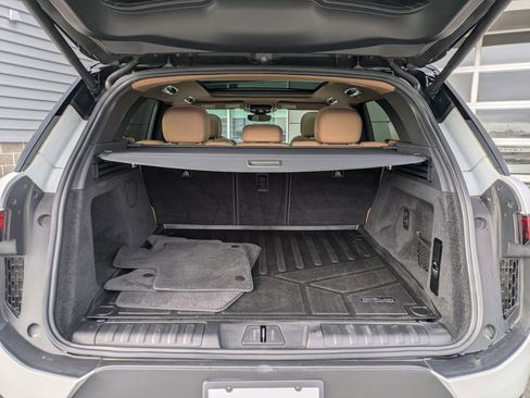 Certified 2024 Land Rover Range Rover Sport SE image 28