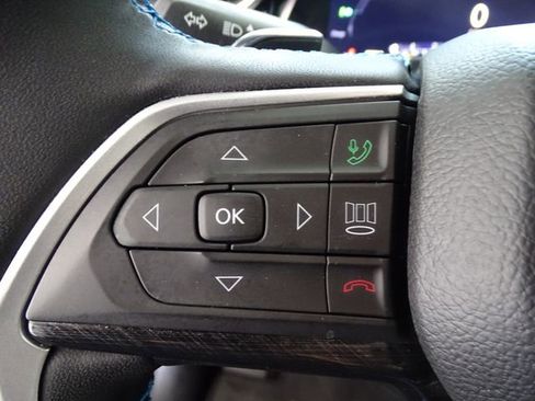 Certified 2023 Jeep Grand Cherokee Trailhawk w/ Luxury Tech Group III AWD/4WD image 7