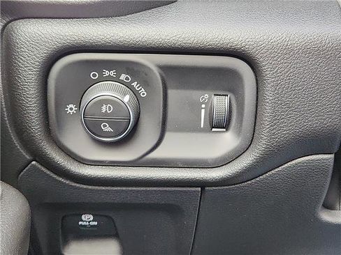 New 2026 RAM 1500 Express AWD/4WD image 15