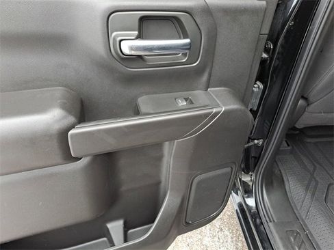 Used 2025 Chevrolet Silverado 1500 Custom image 15