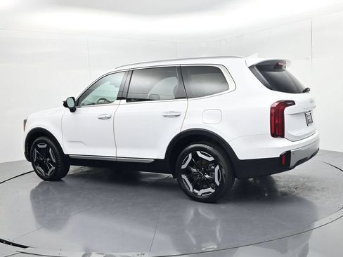 Certified 2024 Kia Telluride S w/ S Sunroof Package AWD/4WD image 5