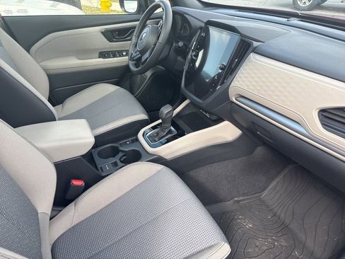 Used 2025 Subaru Forester Premium image 6
