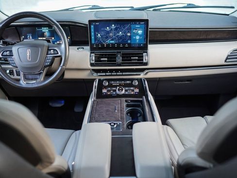 Used 2023 Lincoln Navigator L Reserve AWD/4WD image 20