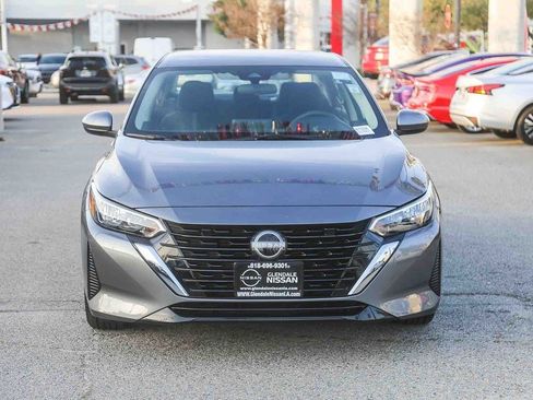 Used 2024 Nissan Sentra SV image 2