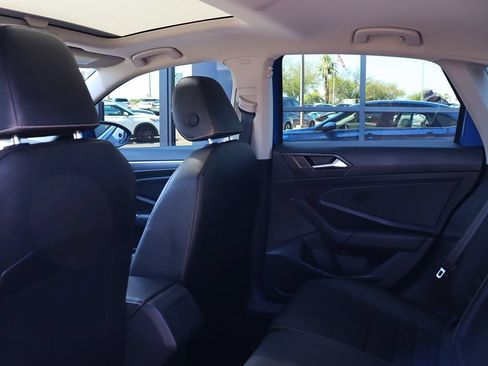 Used 2022 Volkswagen Jetta SE FWD image 35