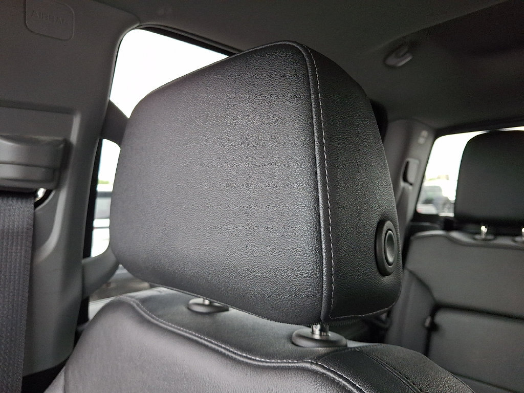 Used 2024 Chevrolet Silverado 1500 RST w/ Convenience Package II AWD/4WD image 18