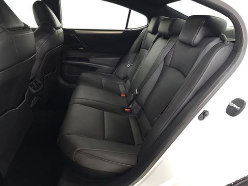 Certified 2024 Lexus ES 300h F Sport image 34