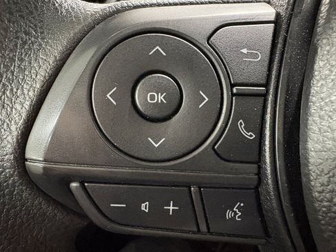 Used 2025 Toyota Corolla LE FWD image 15