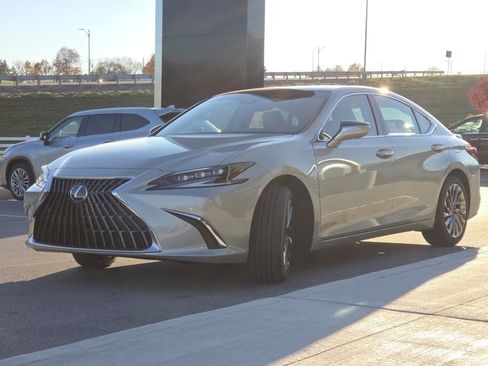 Used 2025 Lexus ES 350 Ultra Luxury FWD image 24