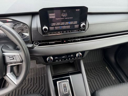 Used 2022 Mitsubishi Outlander ES AWD/4WD image 12