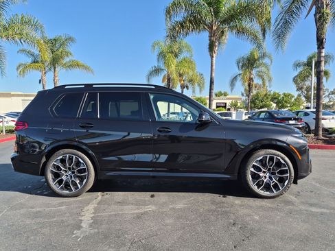 Used 2023 BMW X7 M60i w/ Climate Comfort Package AWD/4WD image 11