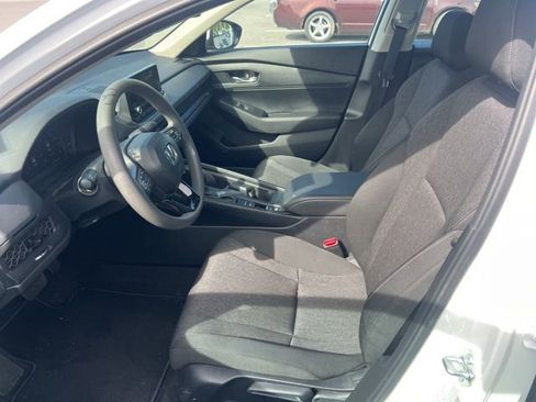 Used 2025 Honda Accord LX image 9