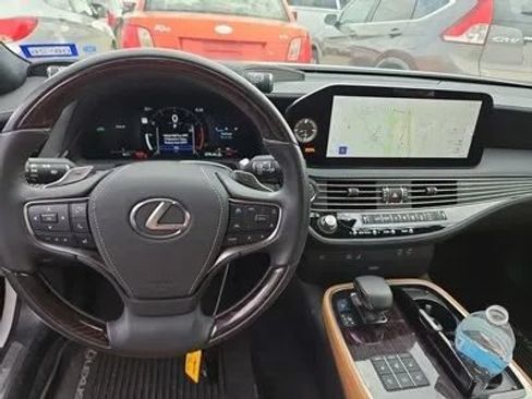 Used 2024 Lexus LS 500 w/ Interior Upgrade Package RWD image 3
