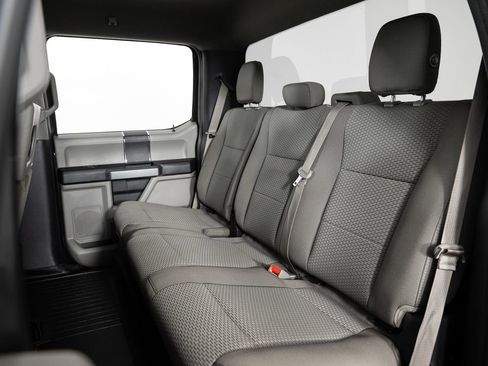 Used 2019 Ford F150 XLT image 16