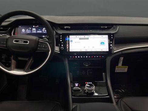 New 2026 Jeep Grand Cherokee Limited image 11