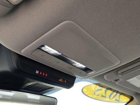 Certified 2025 MAZDA MAZDA3 s image 31