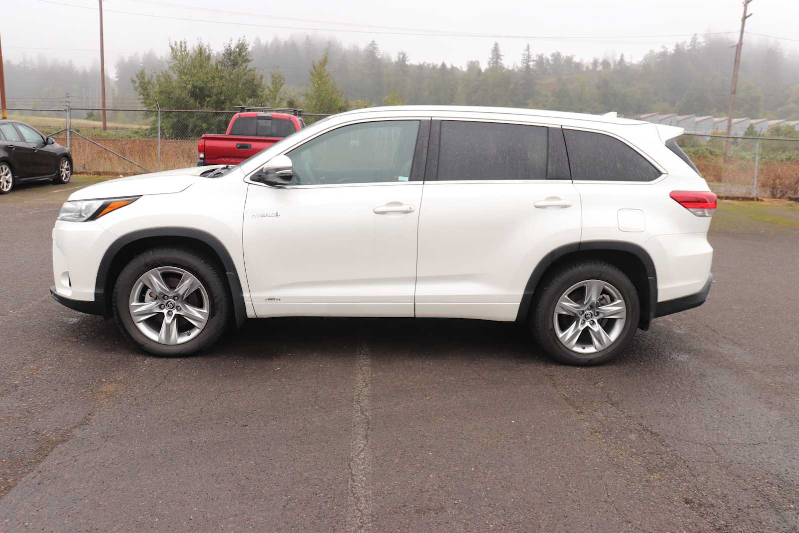 Used 2019 Toyota Highlander Limited AWD/4WD image 8