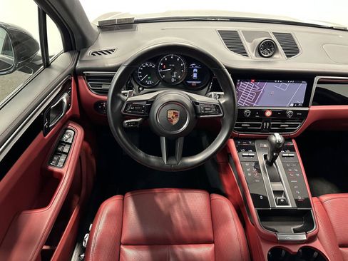 Used 2022 Porsche Macan AWD/4WD image 26