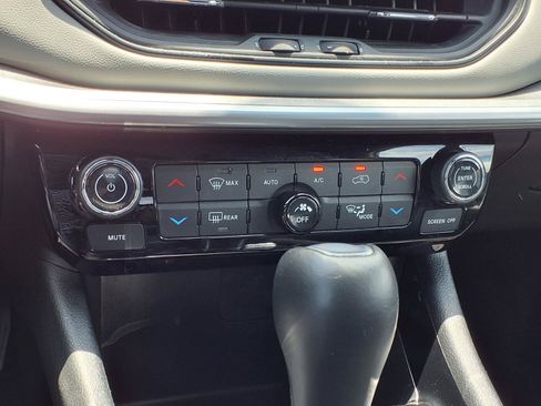 Used 2025 Jeep Compass Limited AWD/4WD image 16