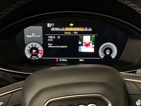 Used 2023 Audi SQ5 Premium Plus w/ Premium Plus Package image 14