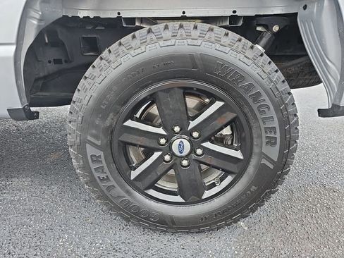 Used 2023 Ford F150 XLT AWD/4WD image 9