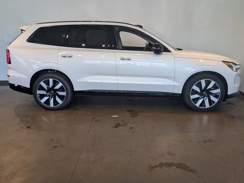 New 2025 Volvo EX90 Ultra image 6