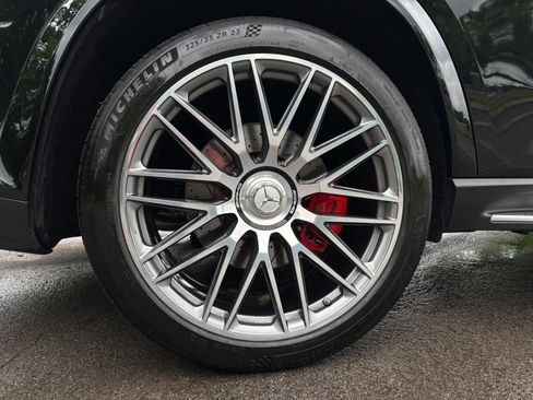 Used 2025 Mercedes-Benz GLS 63 AMG 4MATIC image 57