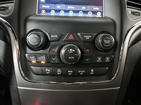 Used 2018 Jeep Grand Cherokee Laredo AWD/4WD image 29