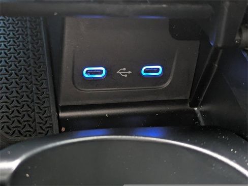 Used 2024 Mercedes-Benz C 300 Sedan image 23