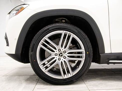 Used 2022 Mercedes-Benz GLS 450 4MATIC image 33