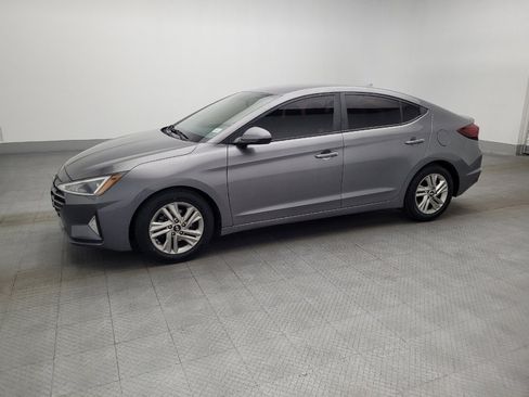 Used 2020 Hyundai Elantra SEL image 2