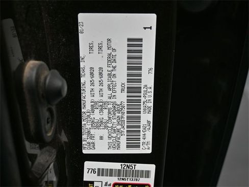 Used 2023 Toyota Tundra Limited image 18