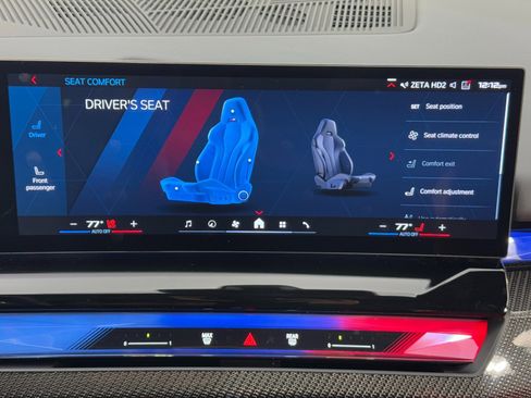 Used 2025 BMW M5 w/ Carbon Package image 30