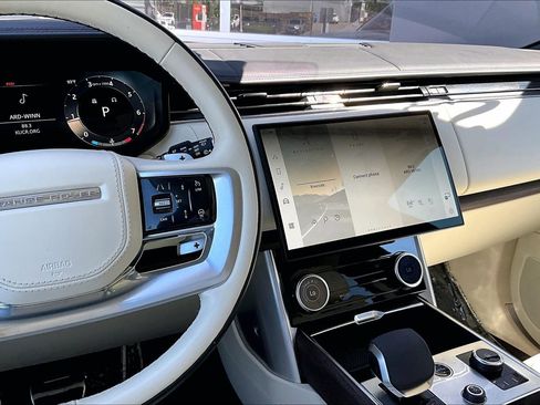 Certified 2023 Land Rover Range Rover SE AWD/4WD image 6